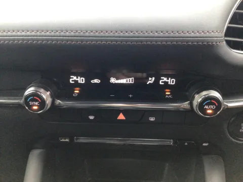 Mazda MAZDA3 Fastback
