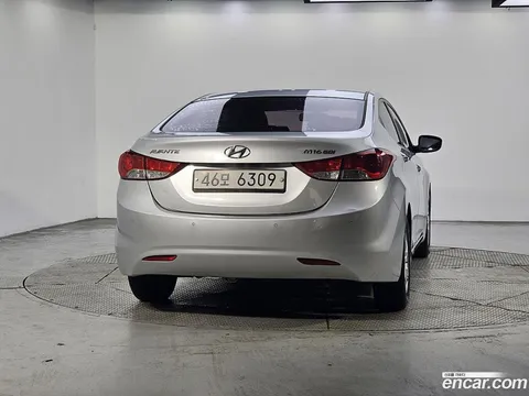 Hyundai Elantra (Avante)