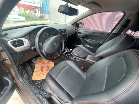 Peugeot 301