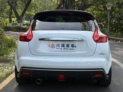 Infiniti ESQ