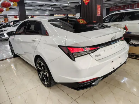 Hyundai Elantra (Avante)