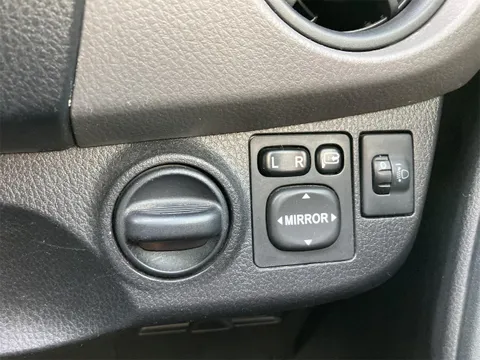 Toyota Yaris (Vitz)