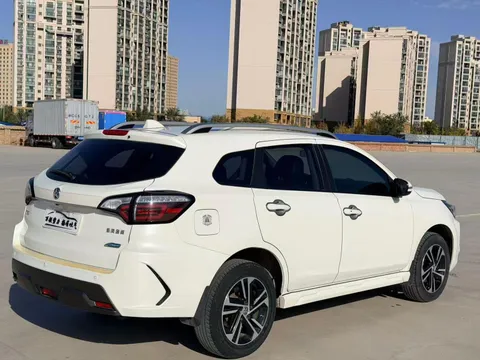 Venucia T70
