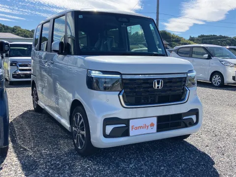 Honda N-BOX Custom