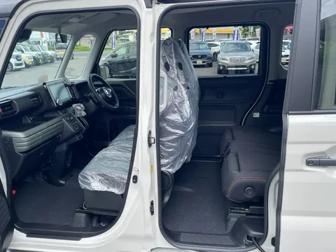 Suzuki Spacia Gear