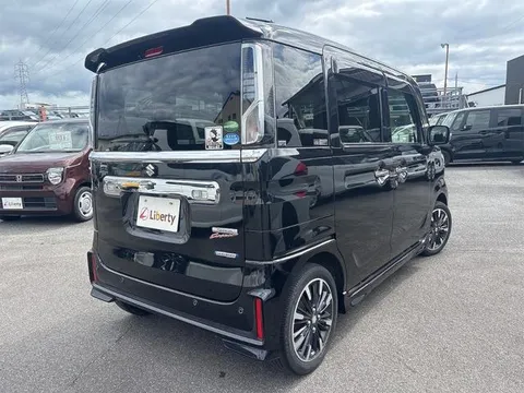 Suzuki Spacia Custom