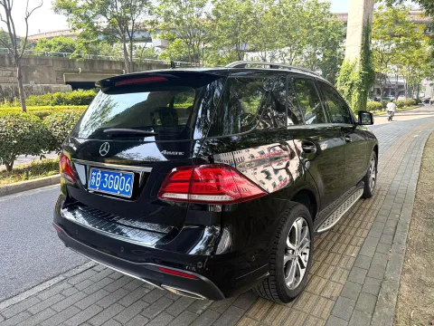 Mercedes-Benz GLE-Class
