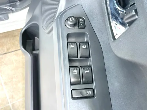 Toyota Pixis Mega