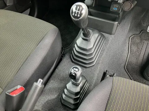 Suzuki Jimny Sierra