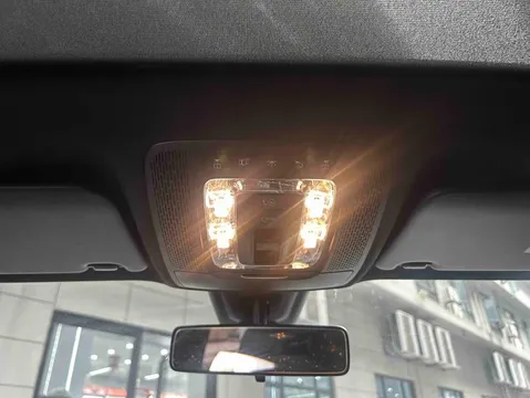 Mercedes-Benz Mercedes-Benz GLA