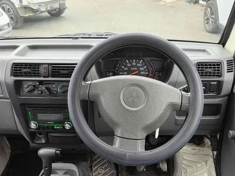 Mitsubishi Minicab Van