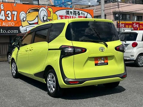 Toyota Sienta