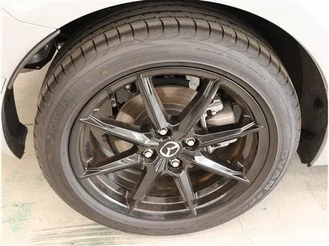 Mazda MX-5 (Roadster)
