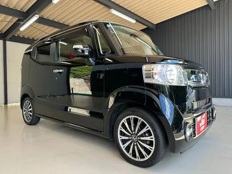 Honda N-BOX Slash