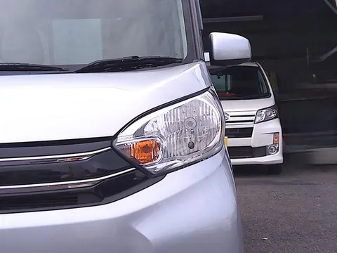 Mitsubishi eK Space