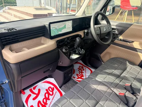 Mitsubishi Delica Mini