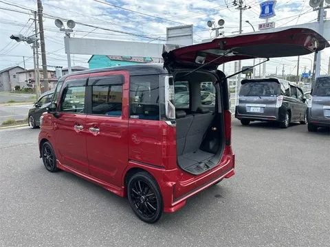 Suzuki Spacia Custom