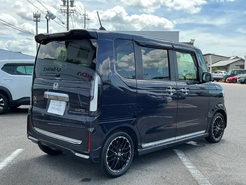 Honda N-BOX Custom