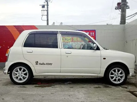 Daihatsu Mira Gino