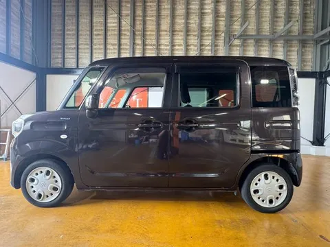 Suzuki Spacia