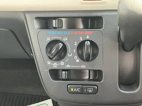 Daihatsu Mira Tocot