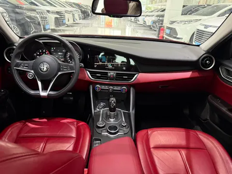Alfa Romeo Giulia