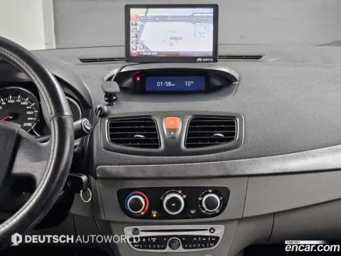 Renault SM3