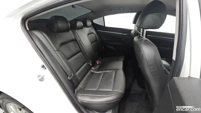 Hyundai Elantra (Avante)