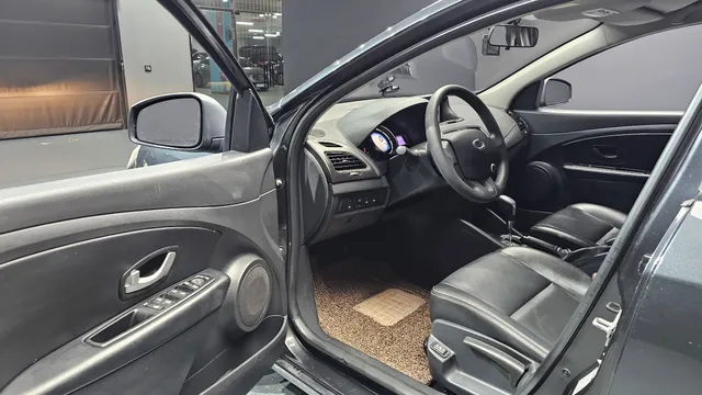 Renault SM3