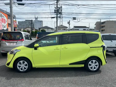Toyota Sienta