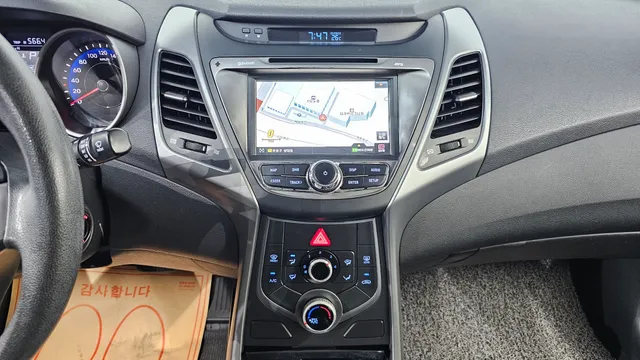 Hyundai Elantra (Avante)