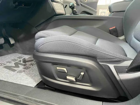Hongqi H7