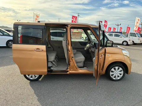 Suzuki Spacia