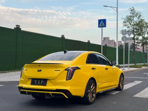 Cadillac CT4