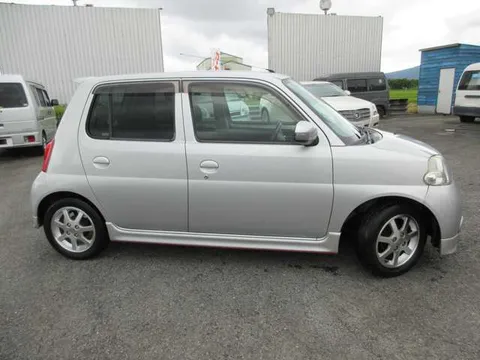 Daihatsu Esse