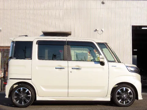 Suzuki Spacia Custom