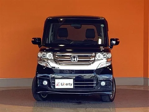 Honda N-BOX Custom
