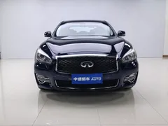 Infiniti Q70
