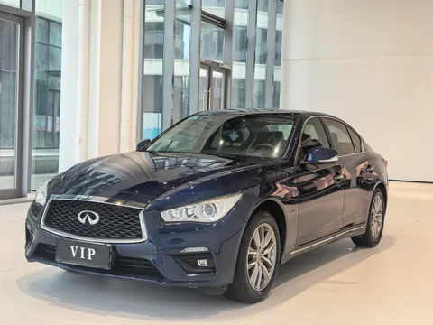 Infiniti Q50L