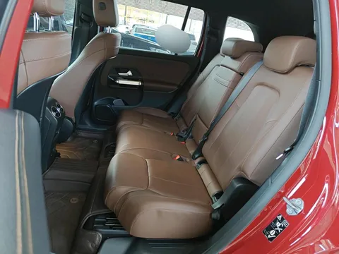 Mercedes-Benz Mercedes-Benz GLB