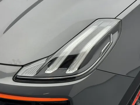 Lynk & Co 06