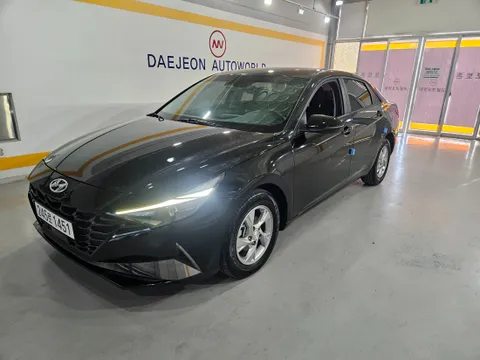 Hyundai Elantra (Avante)