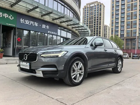 Volvo V90