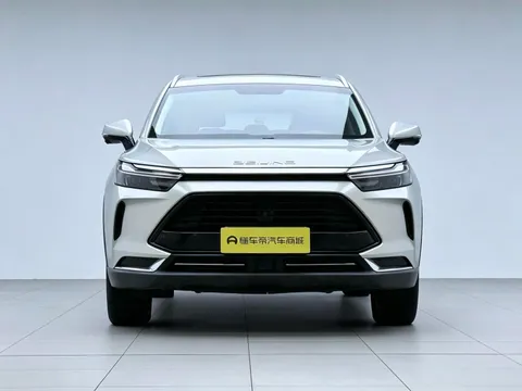 BAIC X7
