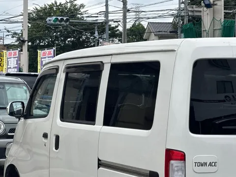 Toyota TownAce Van