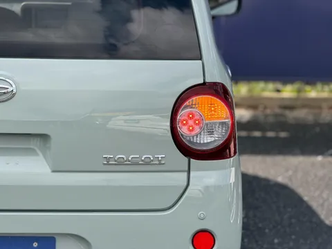 Daihatsu Mira Tocot