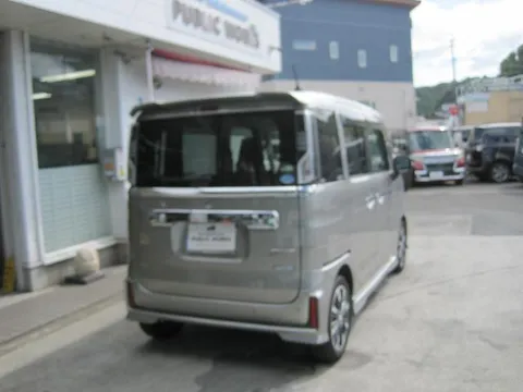 Suzuki Spacia Custom