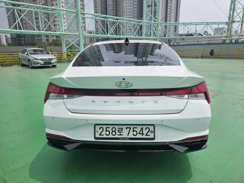 Hyundai Elantra (Avante)