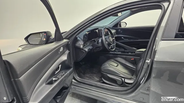 Hyundai Elantra (Avante)