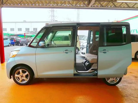 Mitsubishi eK Space